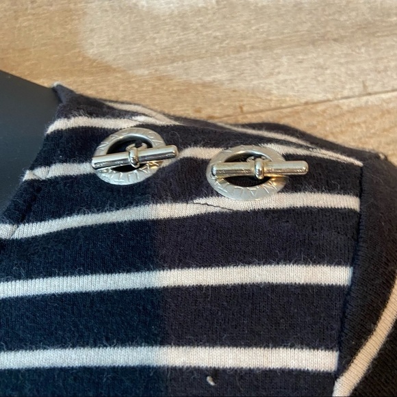 Nautical striped  women’s top in size large - Picture 4 of 9